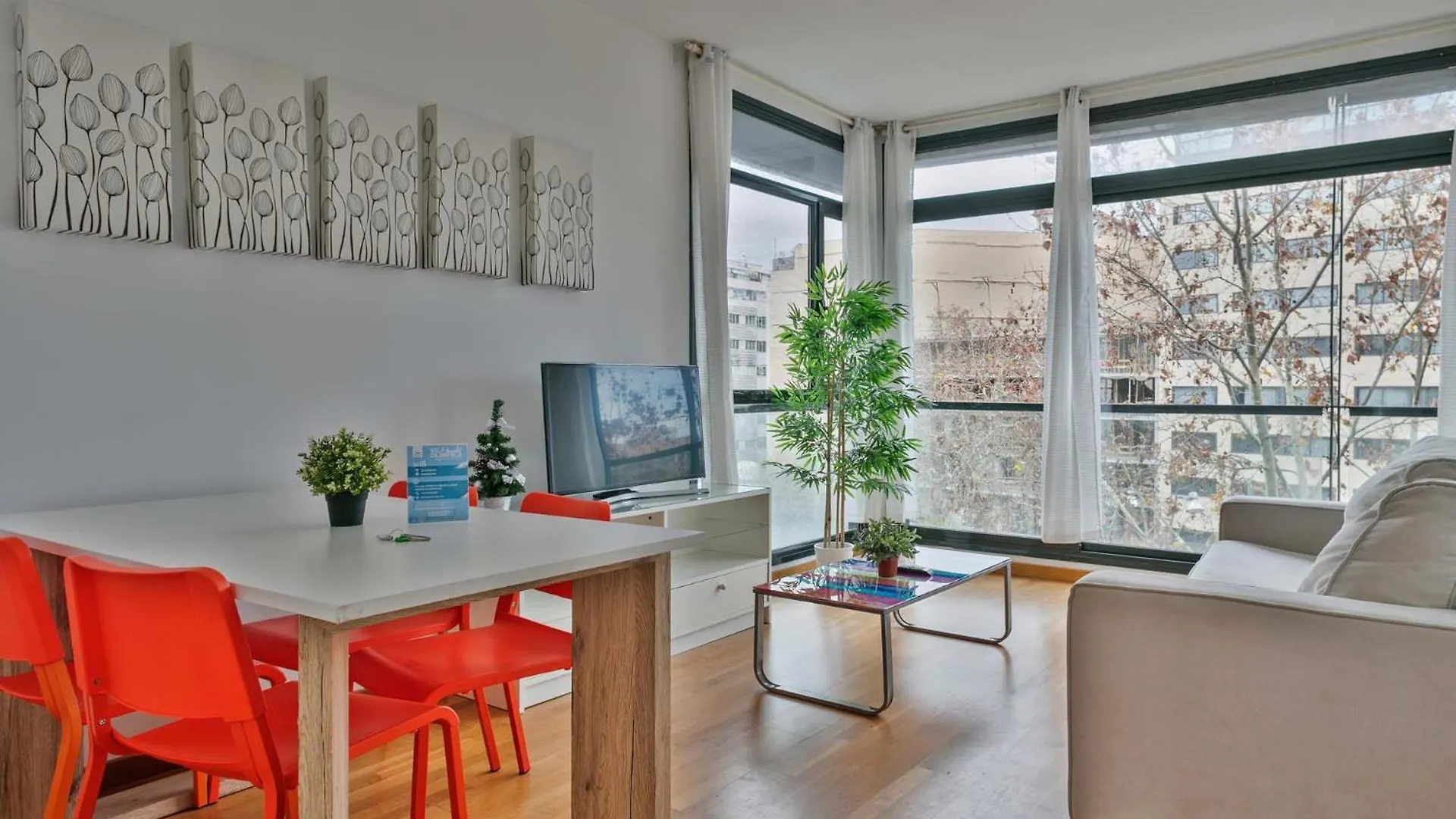 1213 - Ciutadella Nice Apartment Barcelone